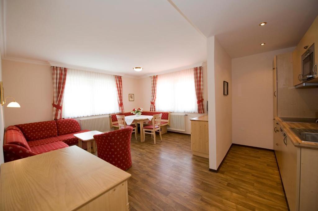 Appartement Resort Hanneshof Filzmoos Ruang foto